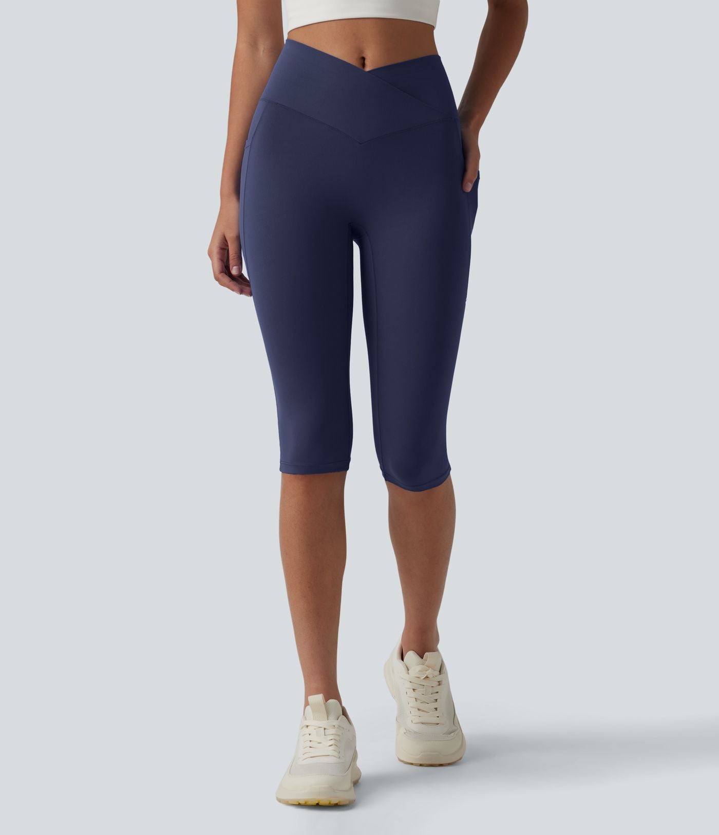 Legging de yoga corsaire SoftlyZero™ taille haute croisé avec poches - UPF50+