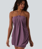 Robe mini moulante à dos nu et brassière intégrée