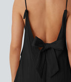 Robe courte aspect lin décolletée en V pour les vacances, à bretelles réglables, dos nu avec lien à nouer et poches latérales