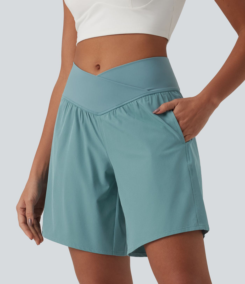 Short de yoga Breezeful™ 2-en-1 à séchage rapide taille haute croisée 17,5 cm avec poches