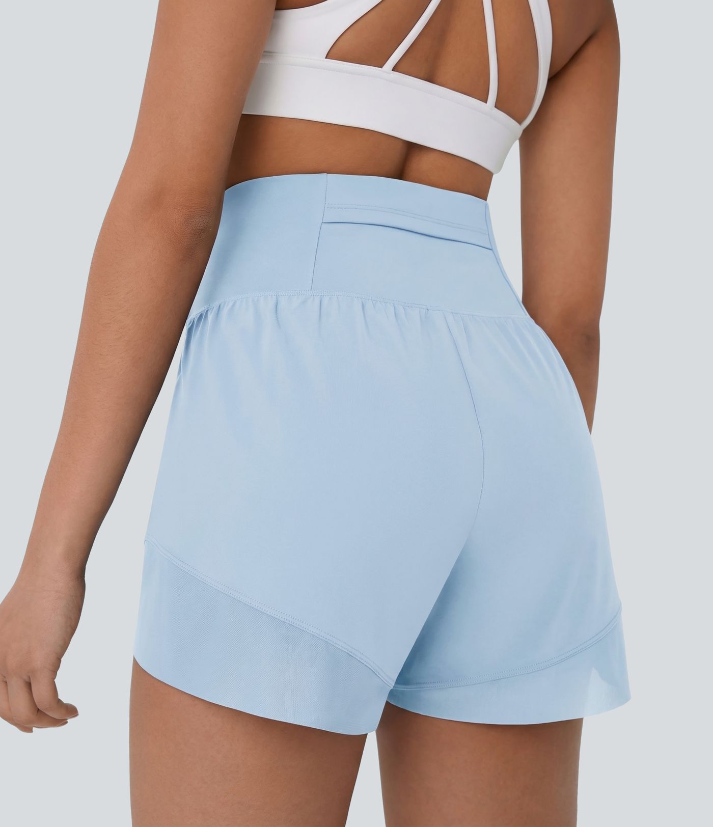 Breezeful™ Short yoga taille haute avec poche arrière ourlet croisé séchage rapide