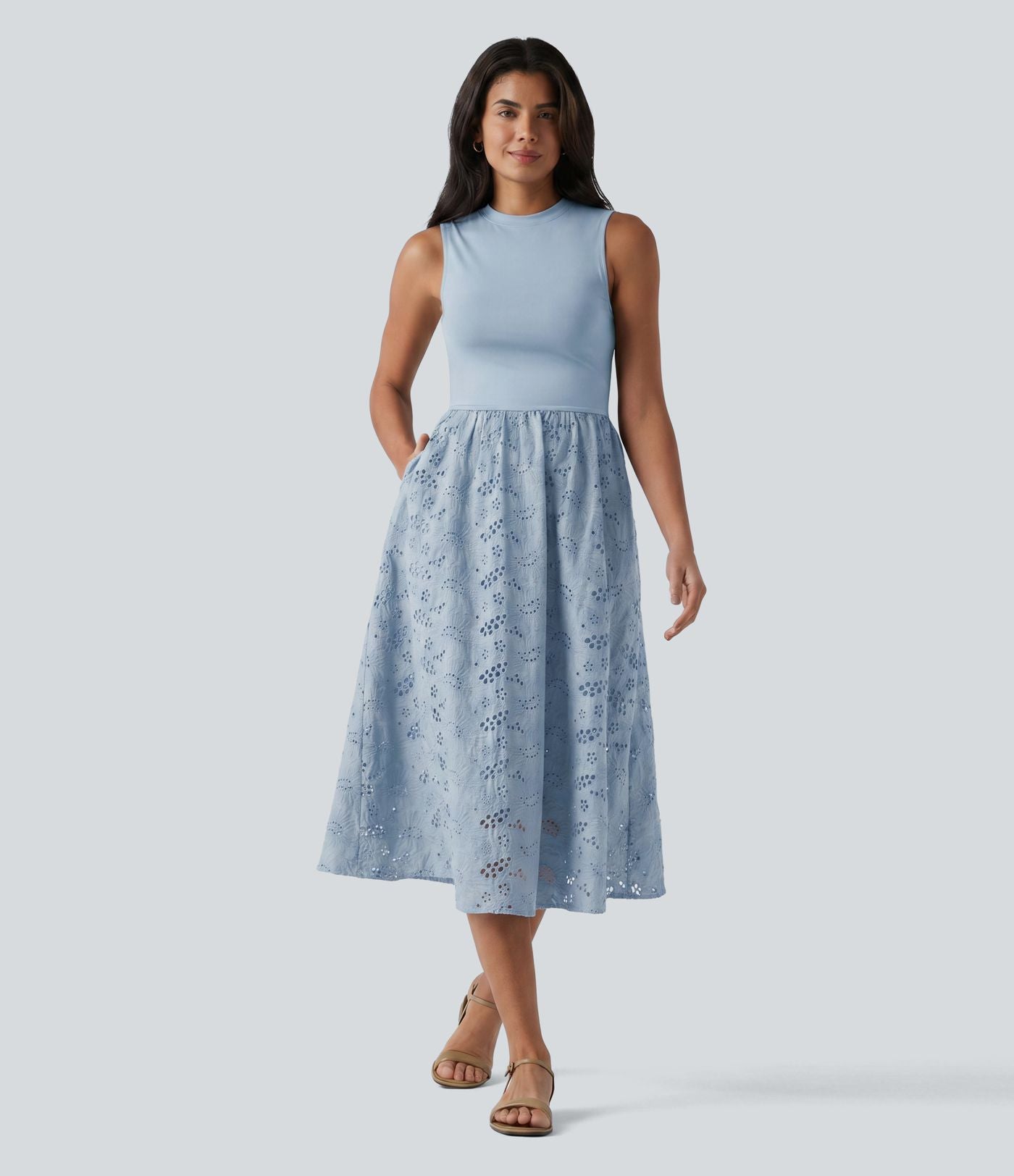 Robe midi de villégiature sans manches col rond à broderie anglaise, avec poches