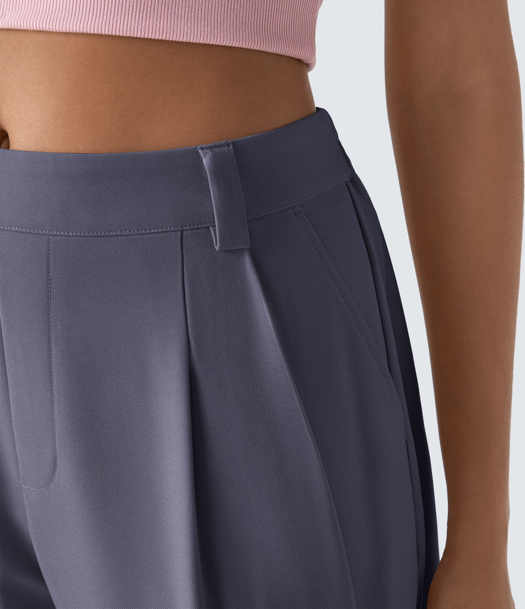 Pantalon tailleur ample, taille moyenne, coupe barrel, à poches