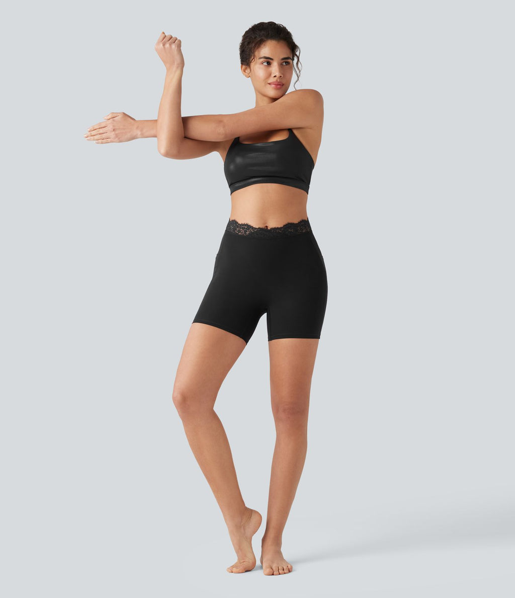 Short de yoga cycliste Halara UltraSculpt™ en dentelle contrastée taille haute et coupe en V, 12,5 cm, avec poches