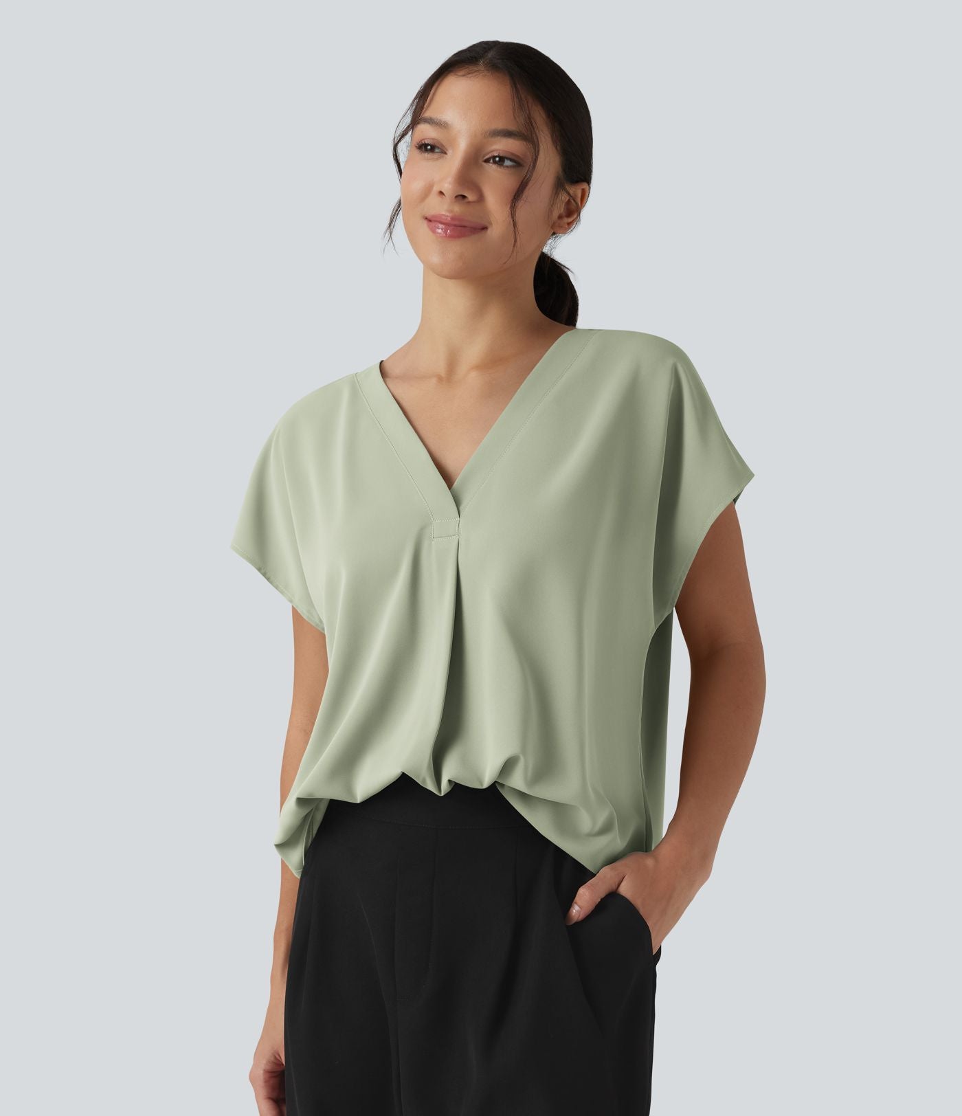 Blouse esprit bureau oversize défroissage facile, col V et manches courtes