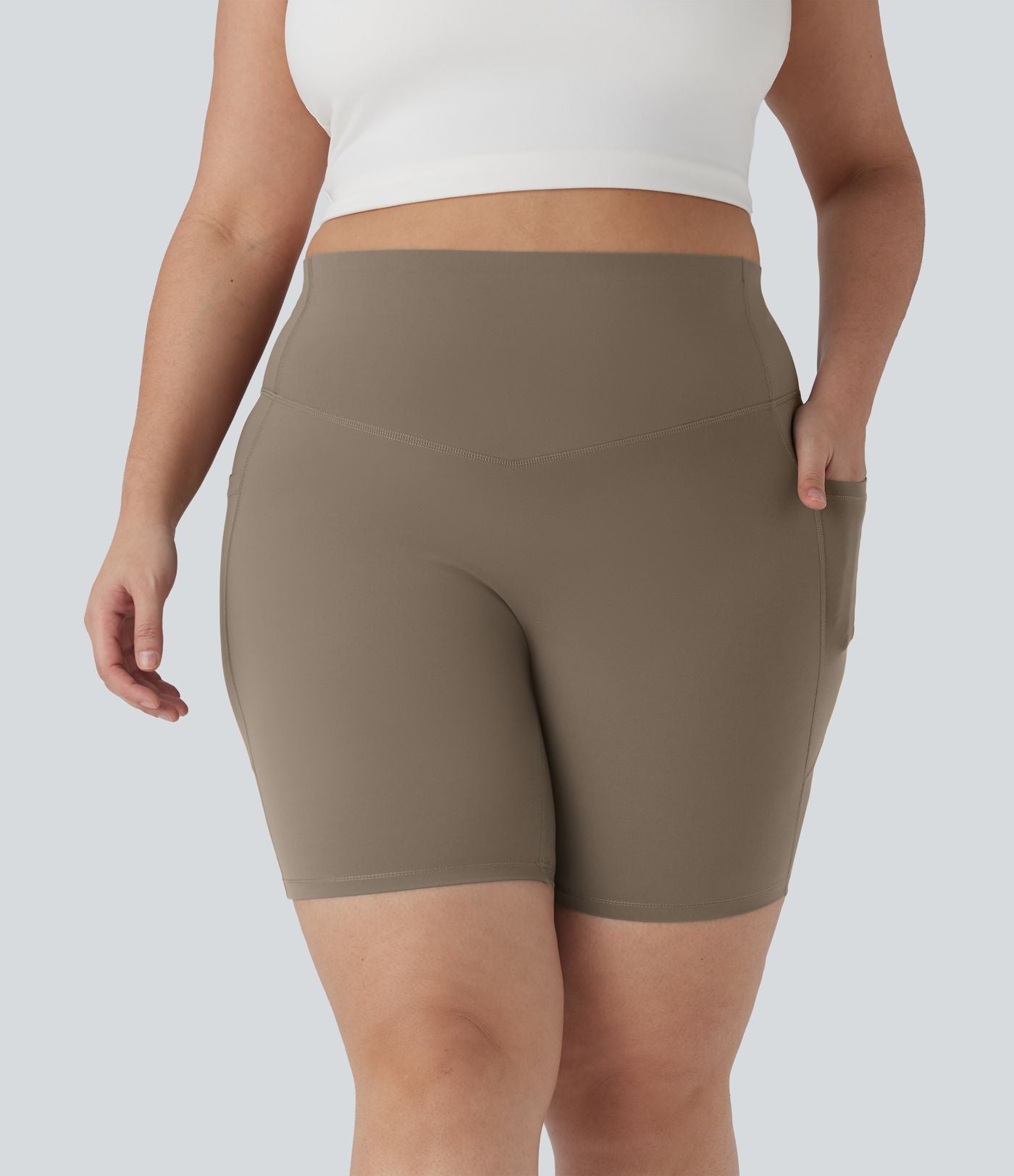 Short cycliste 17,5 cm d'entraînement gainant taille haute grande taille avec poches Halara UltraSculpt™