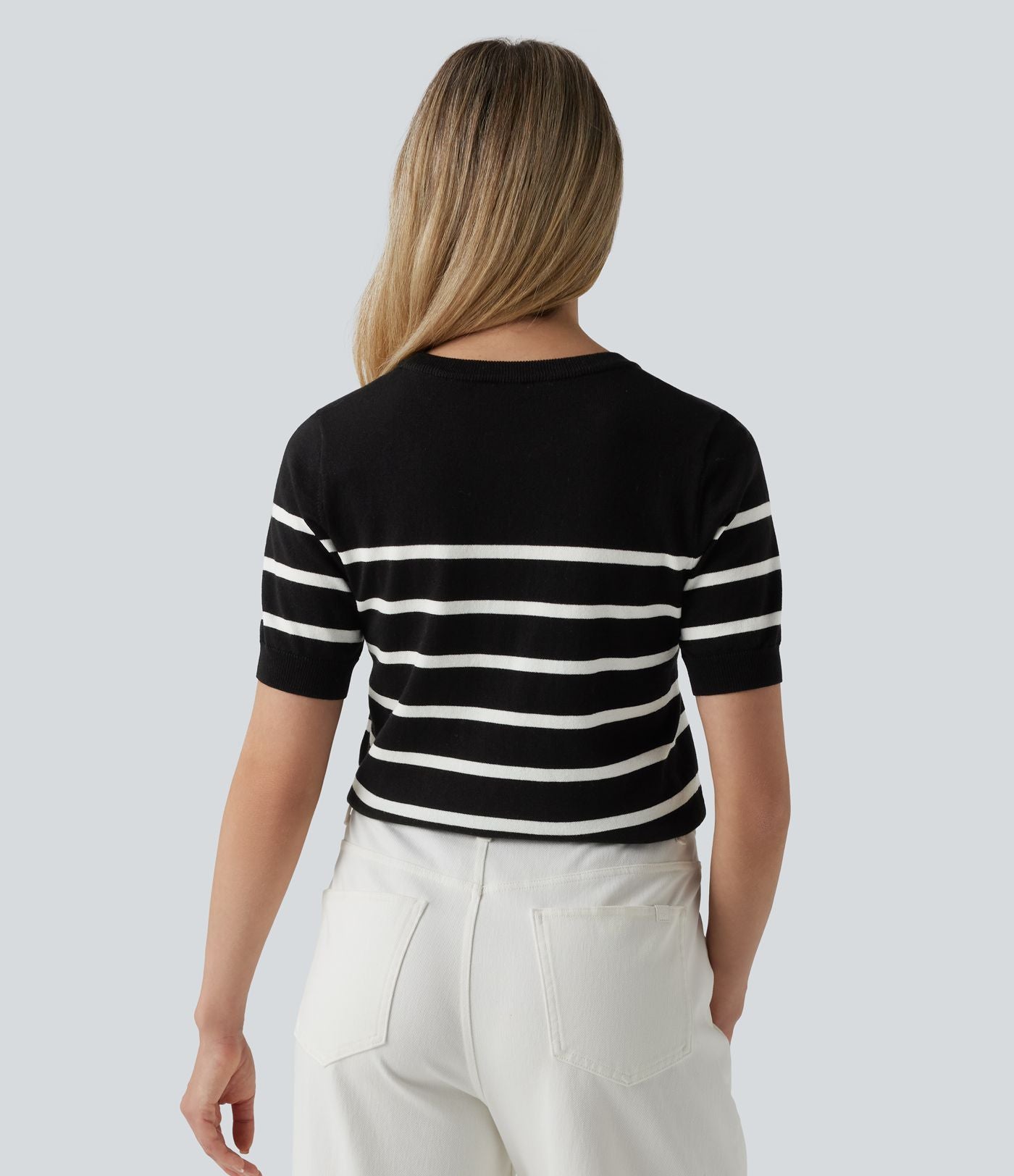 Pull tailleur col rond à manches courtes et rayures