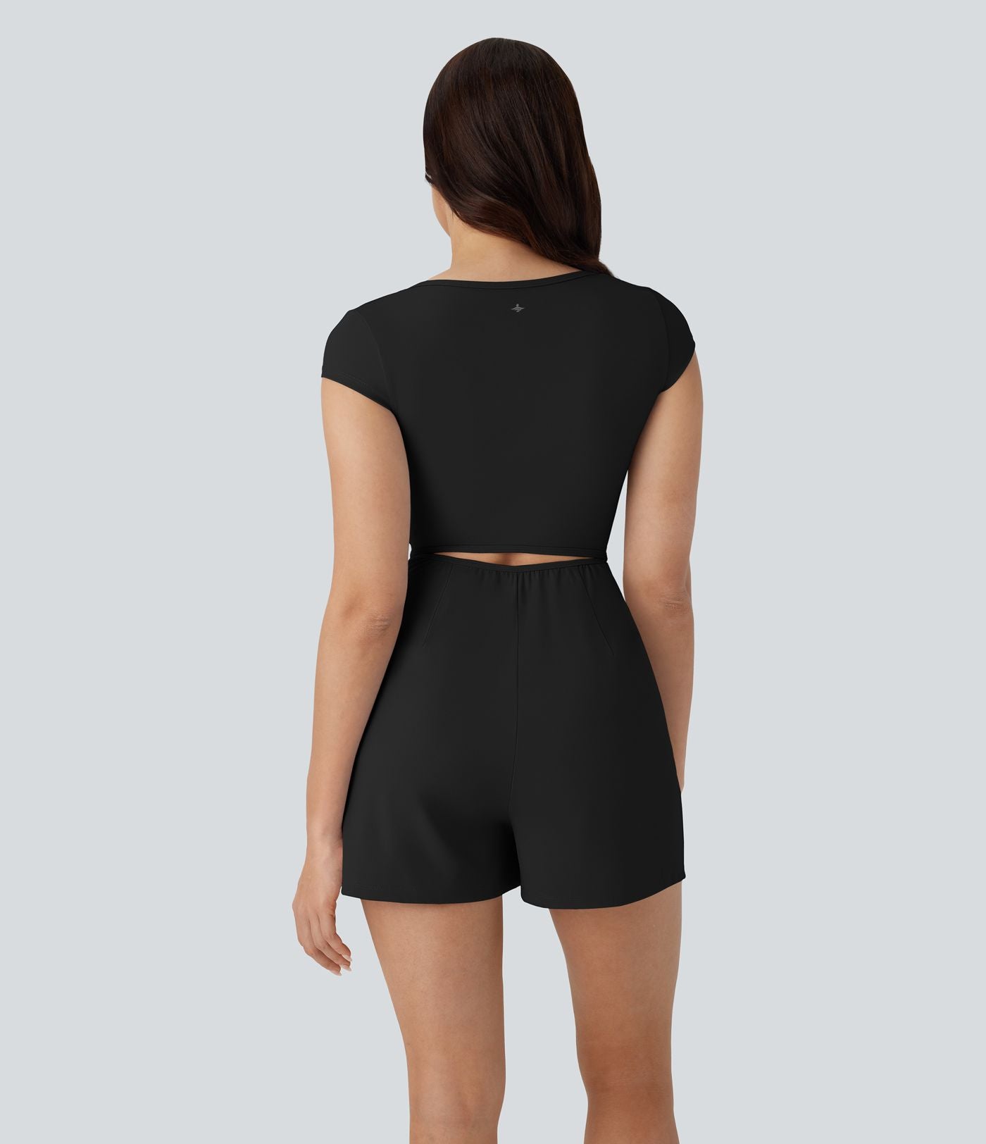 Combinaison de yoga Softlyzero™ Airy avec col U, manches courtes et poches latérales - Édition Easy Peasy