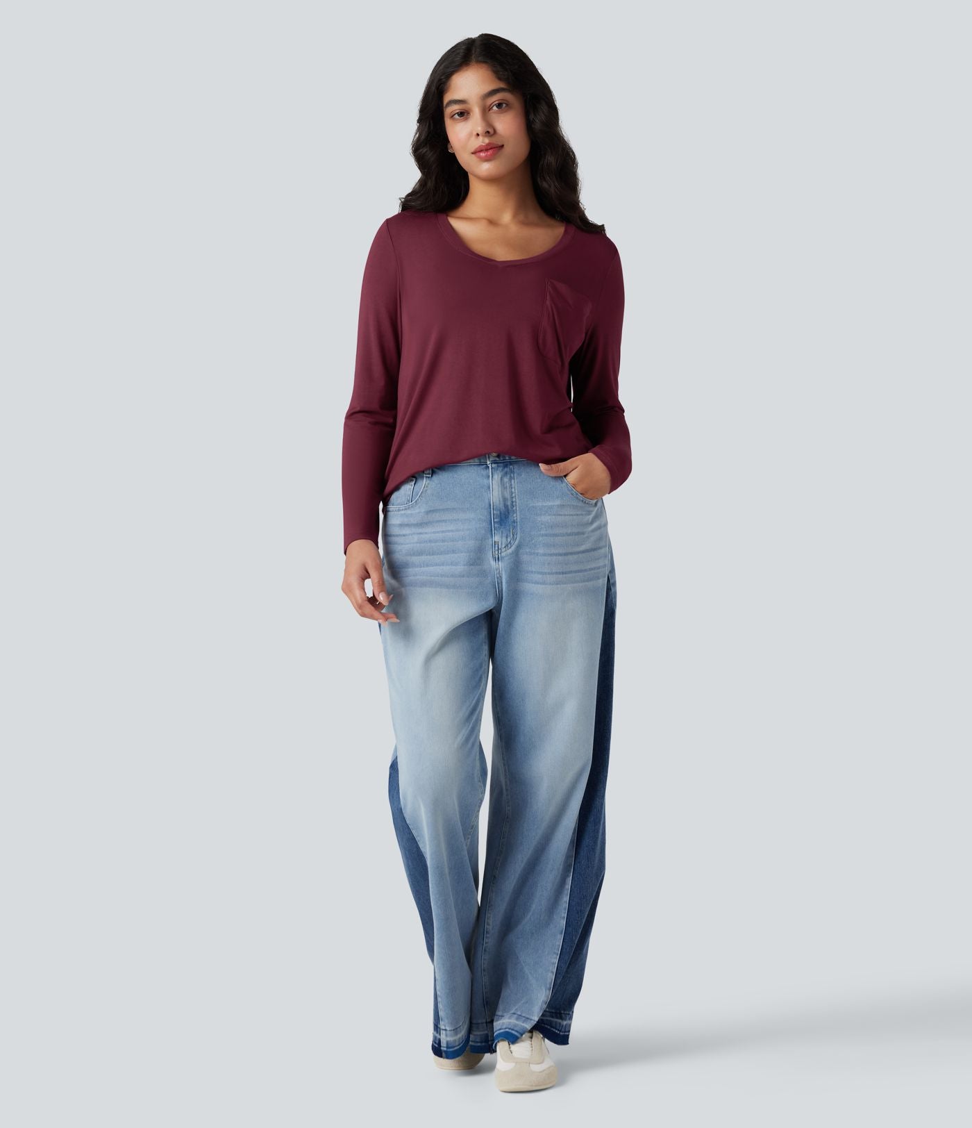 T-shirt col V manches longues ourlet arrondi coupe décontractée avec poche