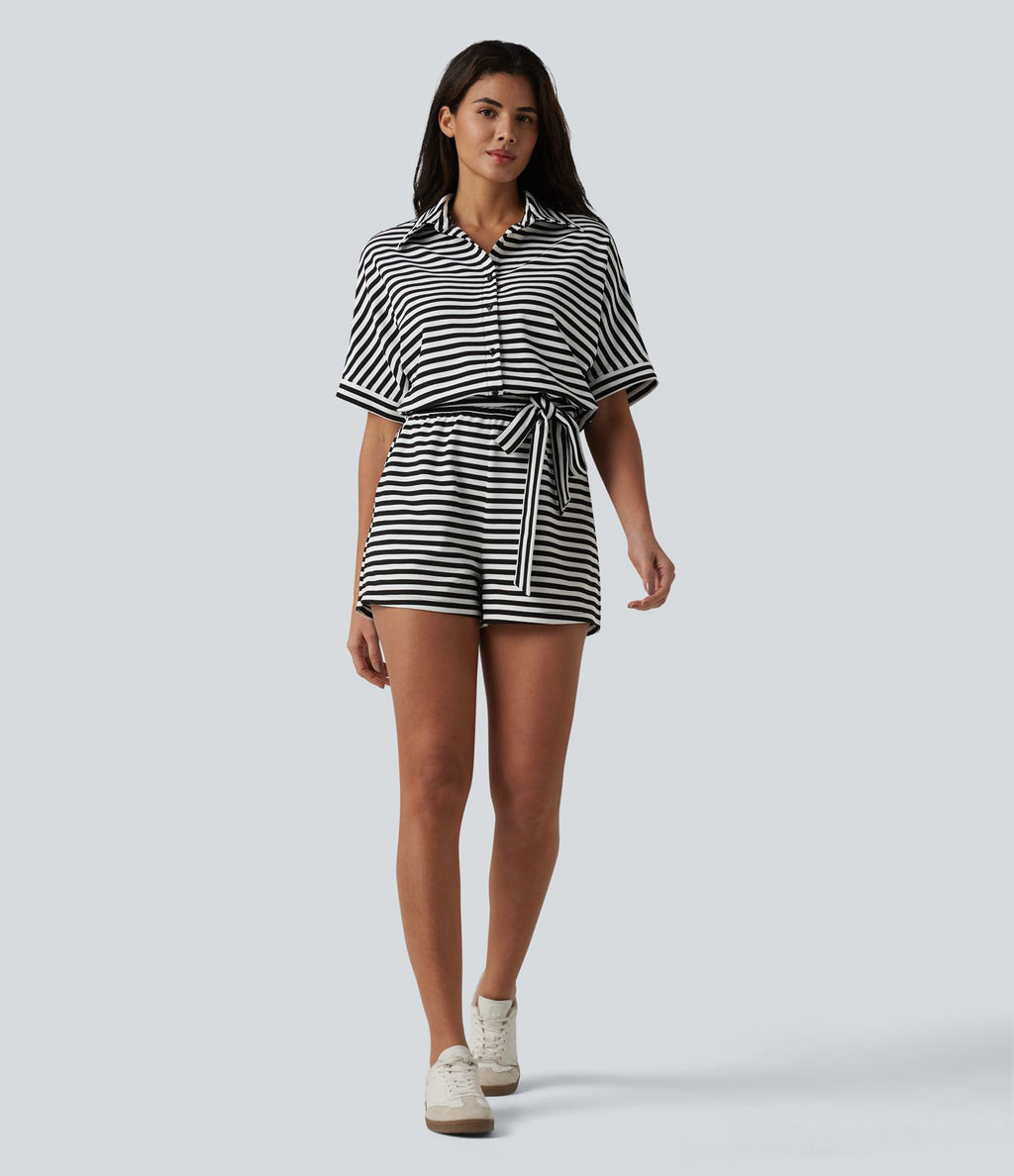 Combinaison-short casual en tissu gaufré rayé à manches mi-longues avec ceinture et poches — Easy Peasy