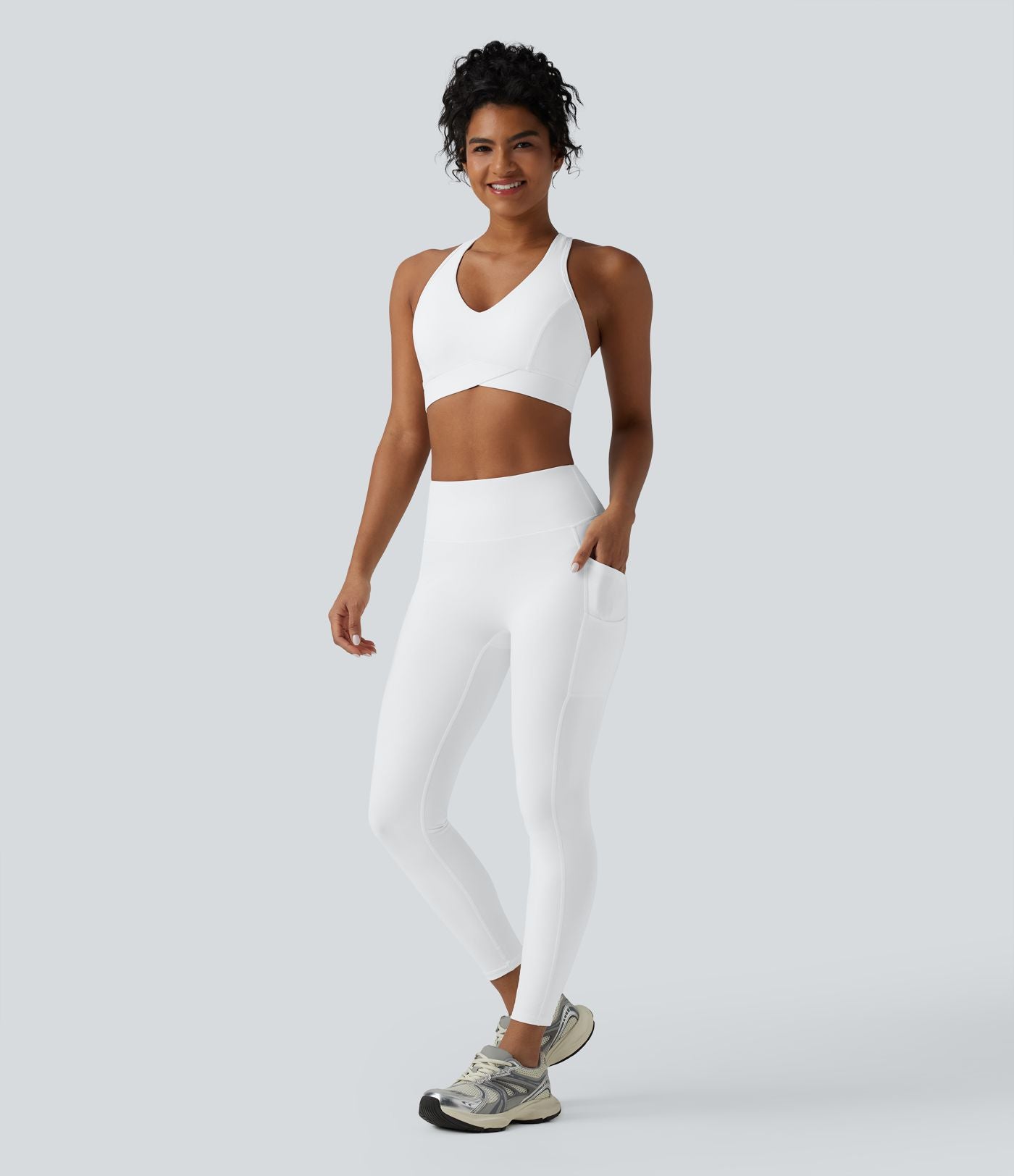 Brassière de sport entraînement Halara UltraSculpt™ soutien intermédiaire col V dos nageur bonnets A-C