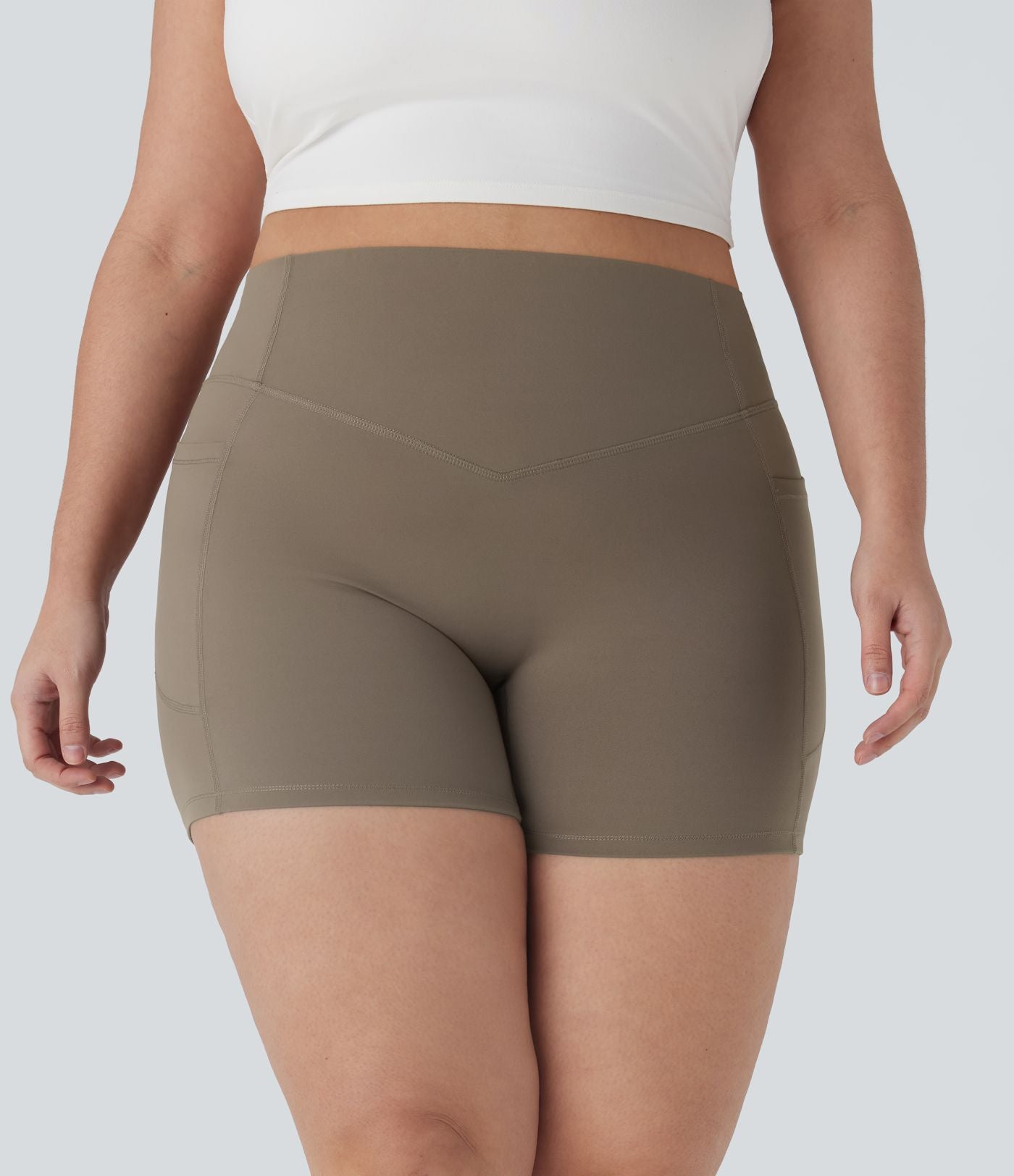Short cycliste 7,5 cm d'entraînement gainant taille haute avec poches Halara UltraSculpt™