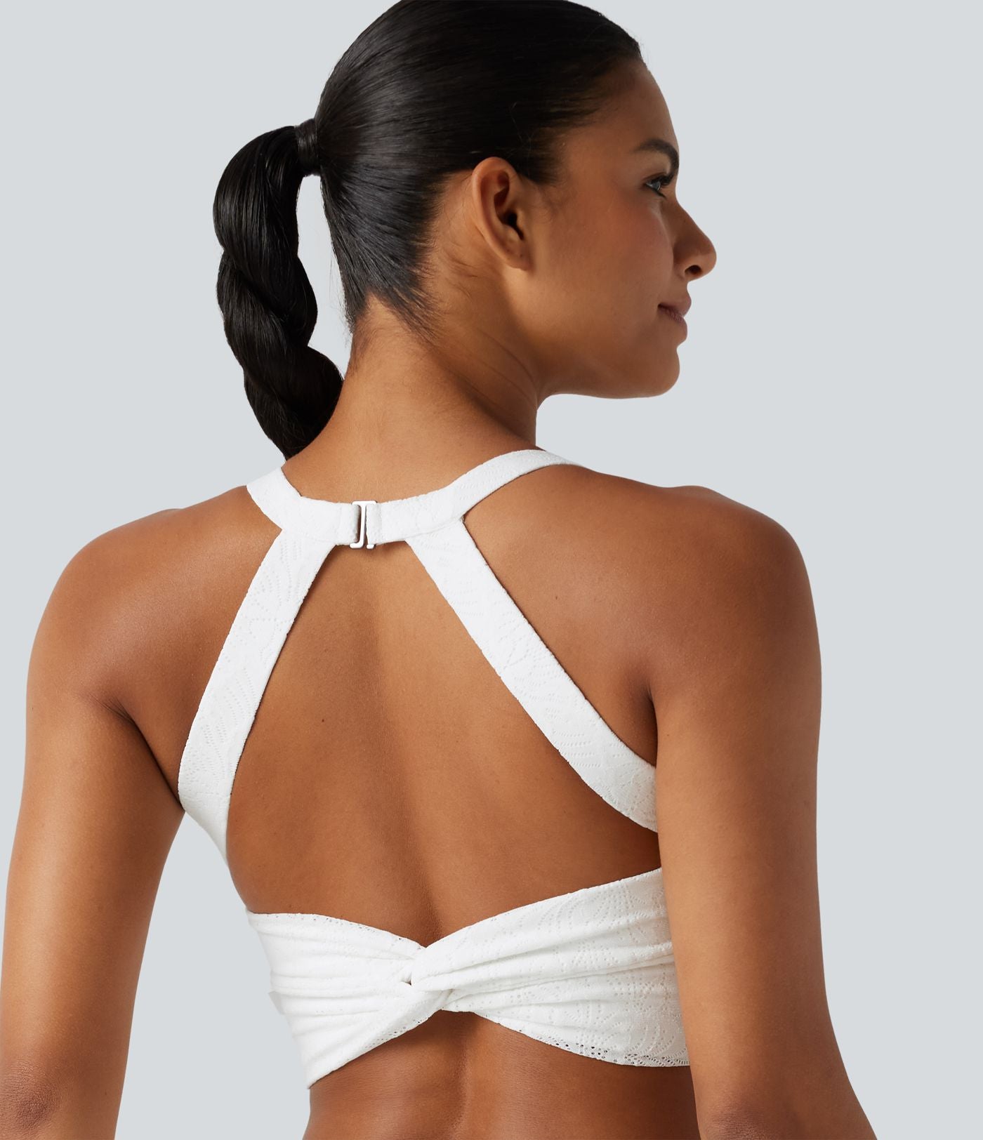 Débardeur de yoga SoftlyZero™ dos nu torsadé avec dentelle contrastée, coussinets amovibles et protection solaire UPF 50+