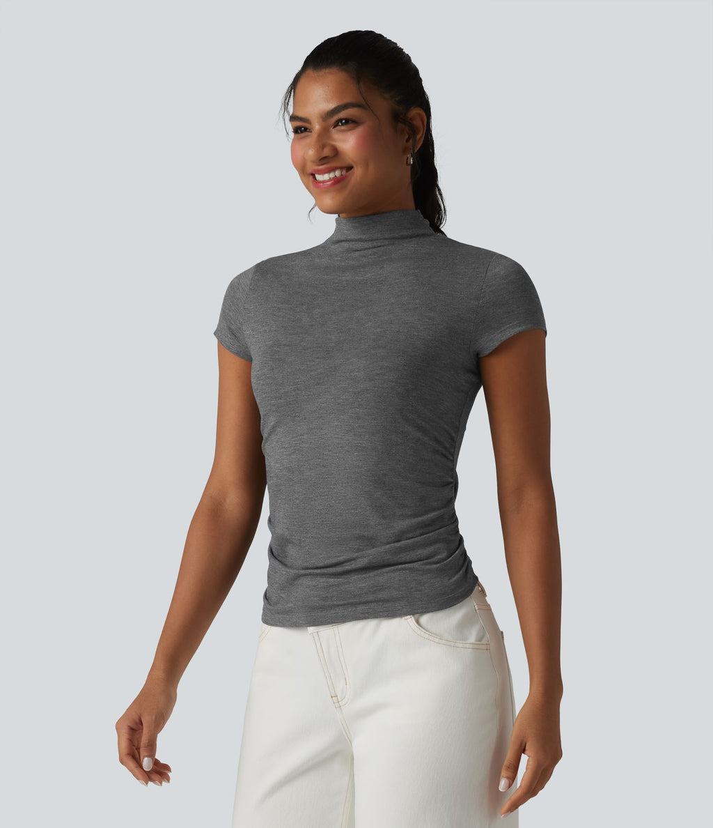 T-shirt casual froncé à col cheminée et manches courtes
