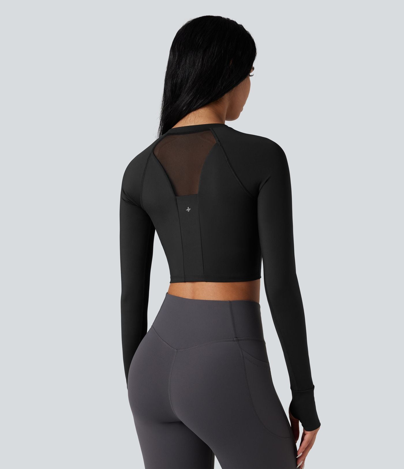 Haut de sport yoga SoftlyZero™ Airy push-up mesh contrastant effet frais InstantCool manches longues avec passe-pouces, protection solaire UPF50+