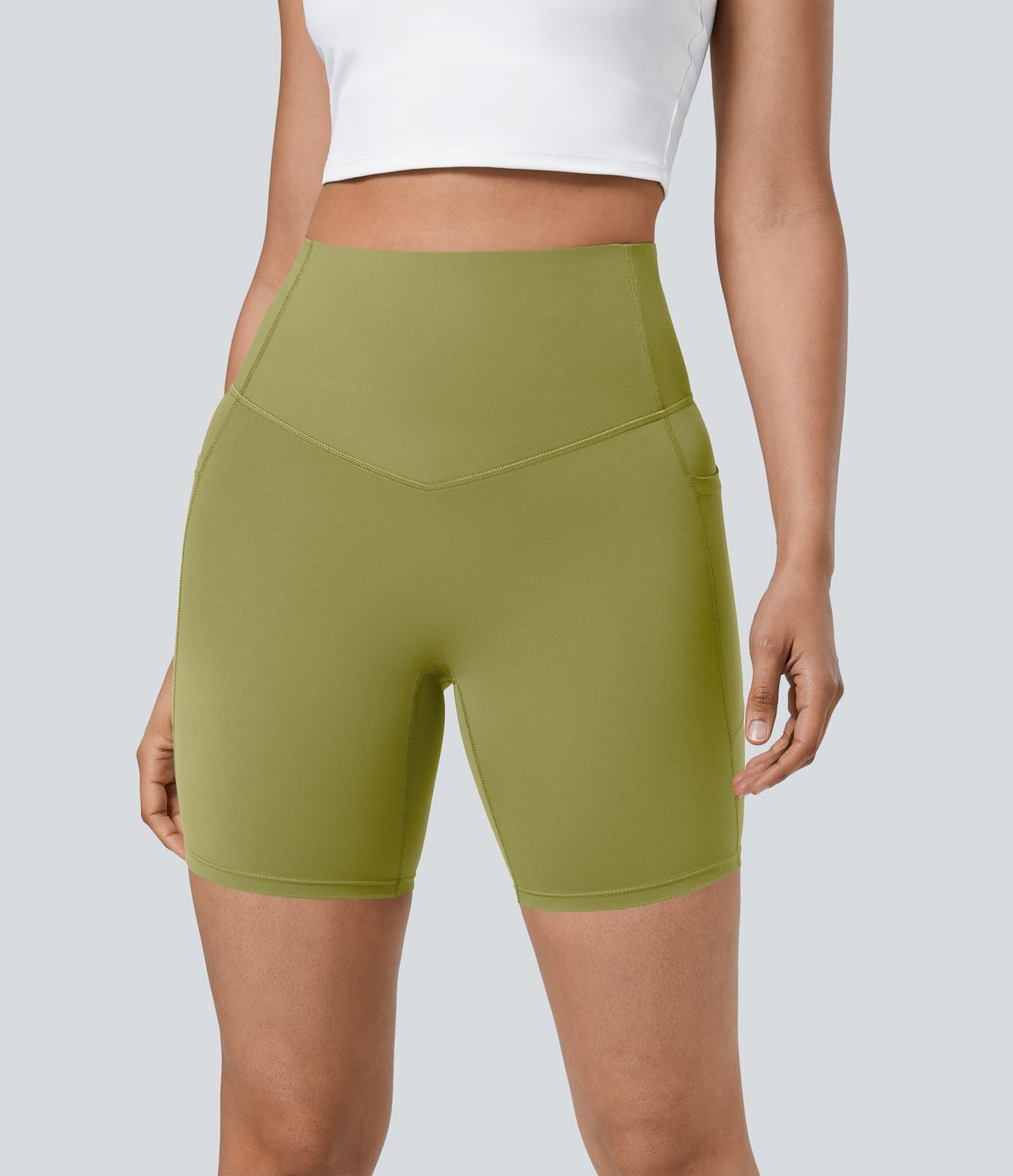 Short cycliste 17,5 cm d'entraînement gainant taille haute avec poches Halara UltraSculpt™