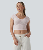 T-shirt casual court col cœur manches courtes en dentelle