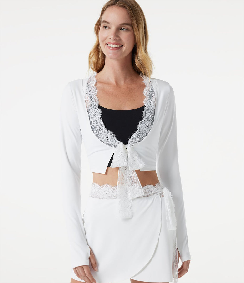 Haut yoga crop top SoftlyZero™ Plush à manches longues avec passe-pouces, nœud devant et dentelle contrastée