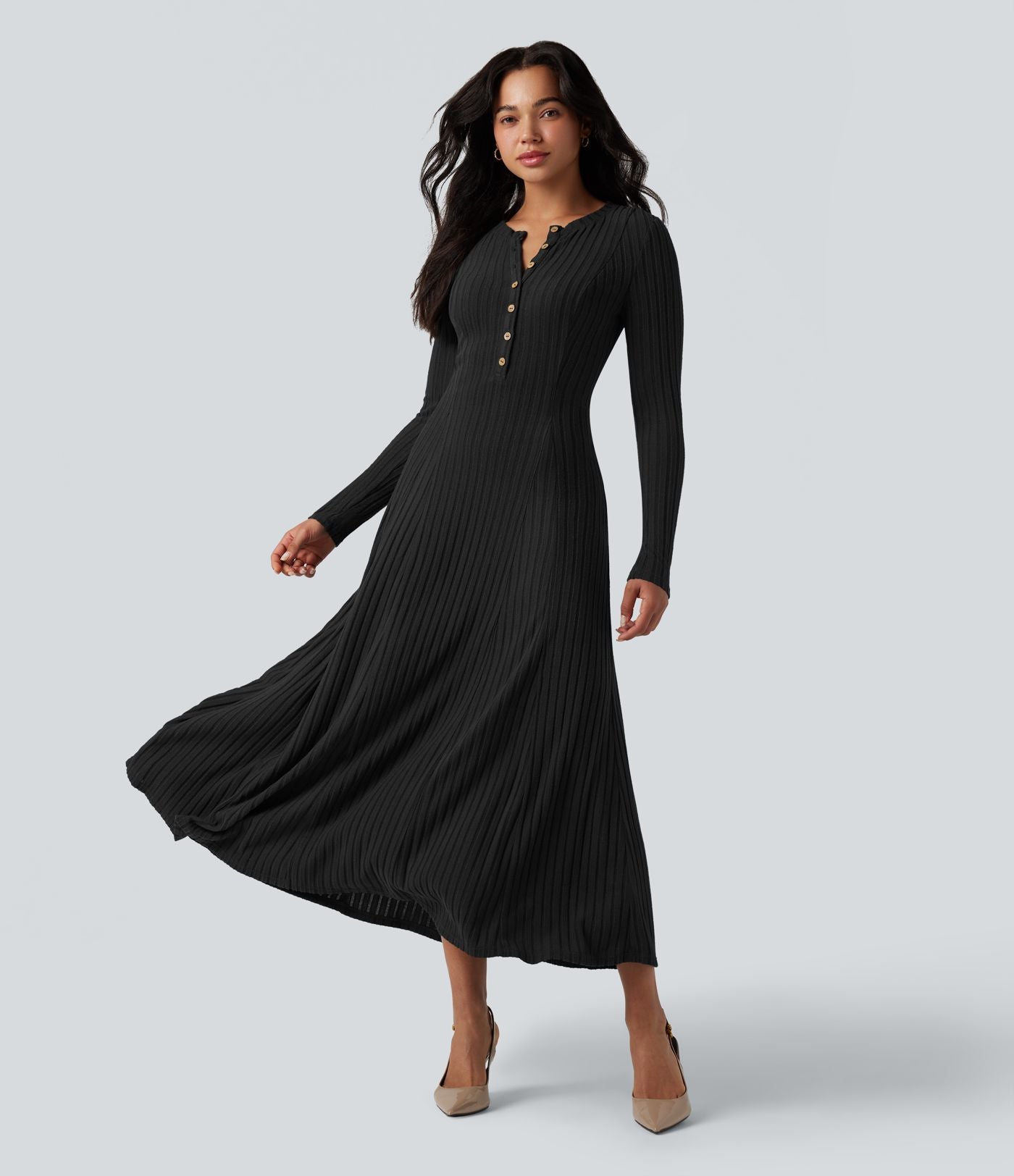 Robe longue fluide maille côtelée col henley manches longues