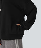 Sweat-shirt à capuche manches longues avec poches