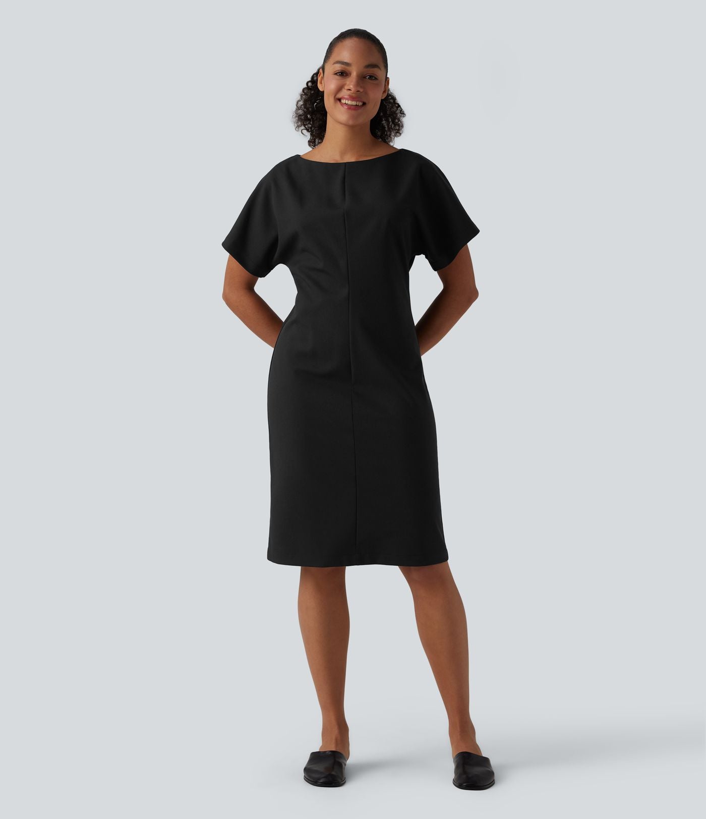Robe mi-longue de travail col bateau manches courtes mélange lin