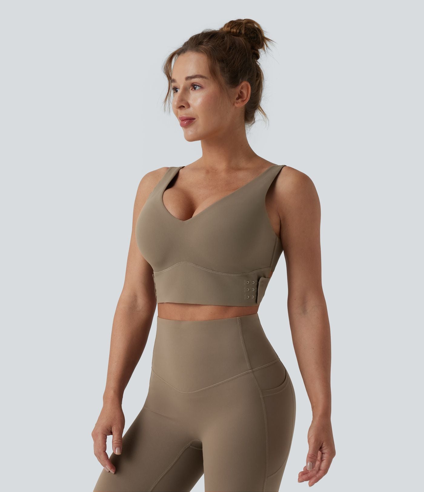 Brassière de sport d'entraînement Halara UltraSculpt™ maintien moyen col V push-up - Bonnets E-G