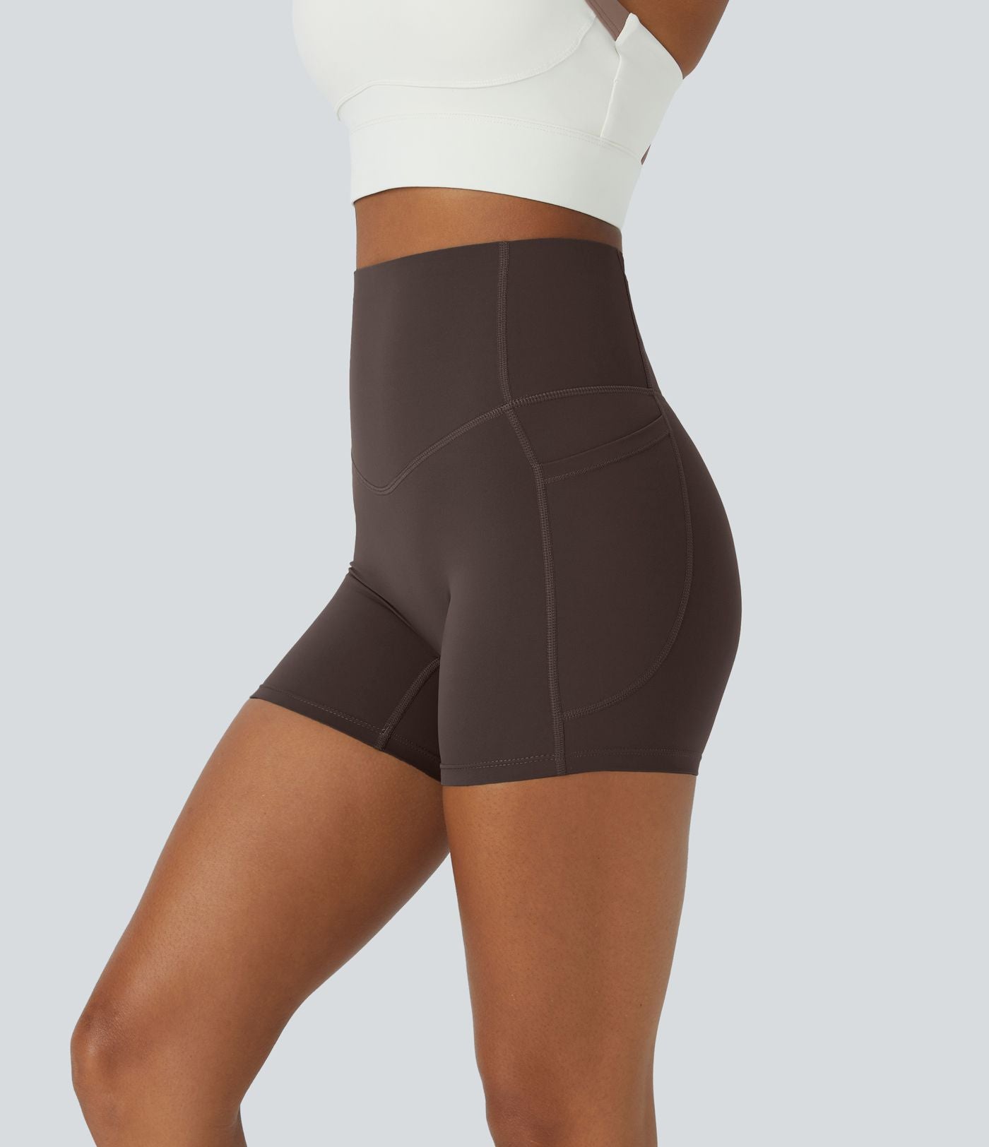 Short cycliste d'entraînement gainant taille haute UltraSculpt™ SoCinched à poches latérales 12,5 cm