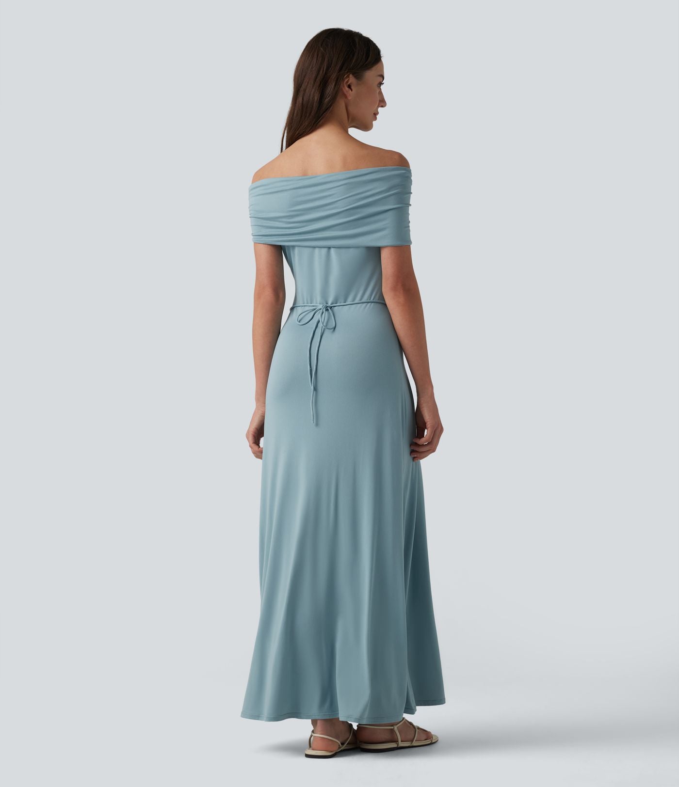 Robe casual maxi froncée à épaules dénudées avec lien noué dans le dos