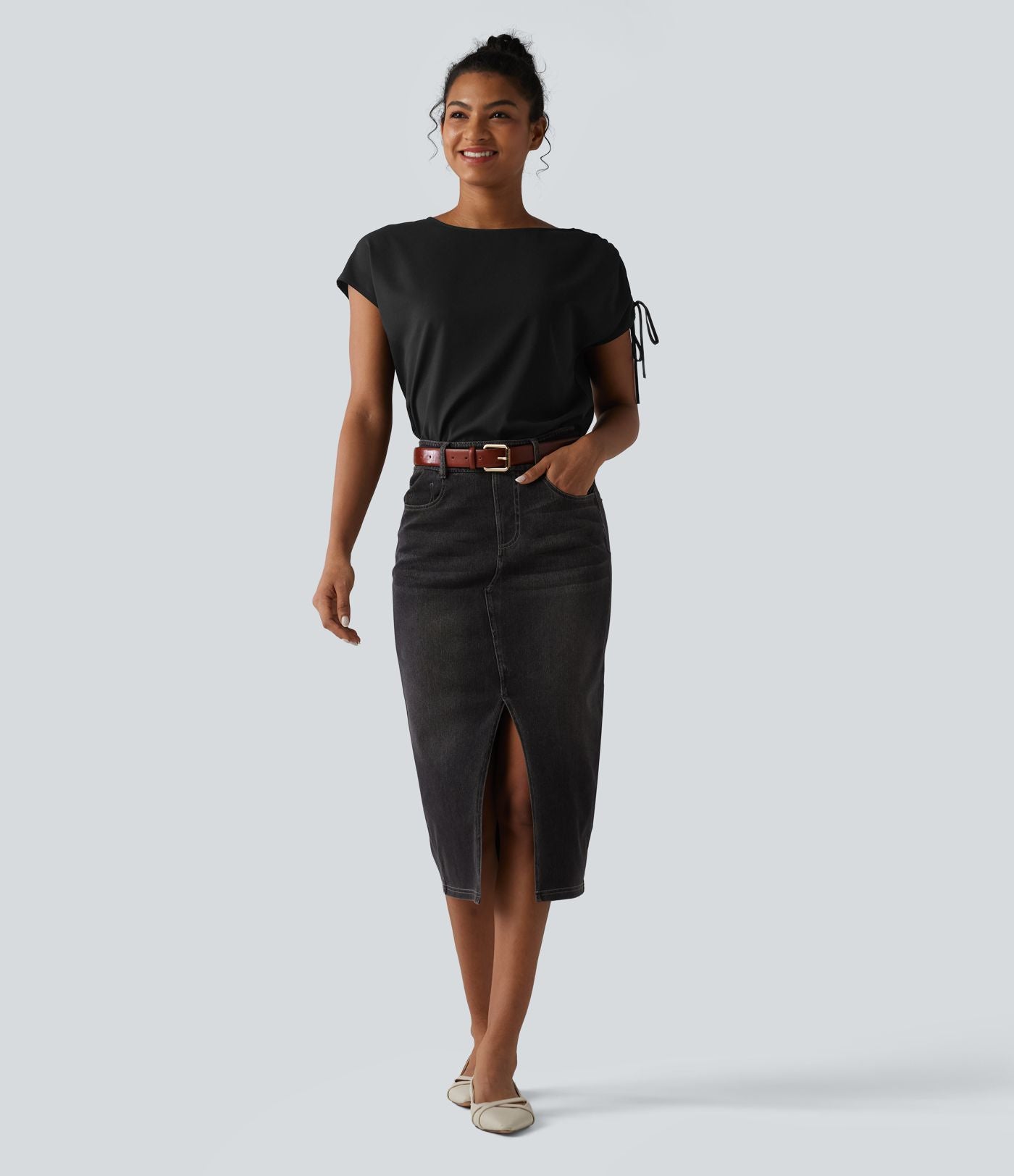 T-shirt tailleur en mousseline infroissable col bateau avec cordon de serrage et ourlet asymétrique