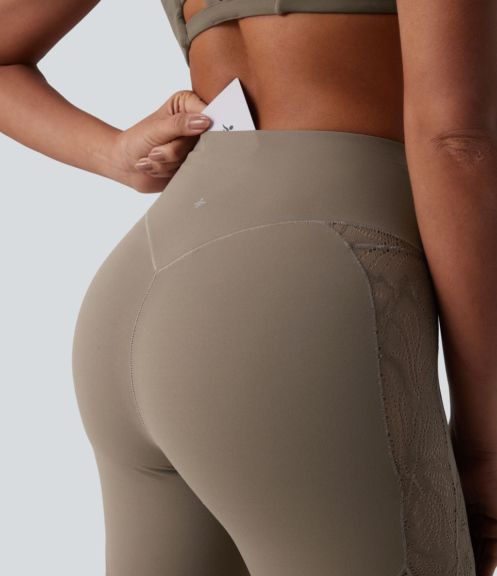 Pantalon de yoga évasé gainant taille haute avec dentelle contrastée et poche Halara UltraSculpt™