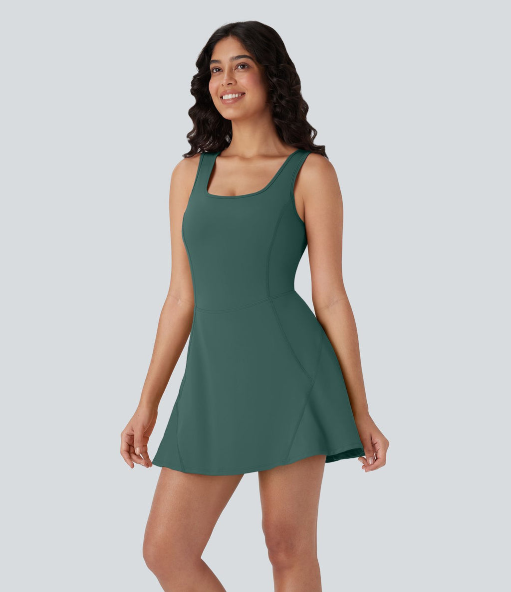 Softlyzero™ Airy Robe Sport de danse courte 2-en-1 avec dos nu croisé, encolure en U et poches latérales