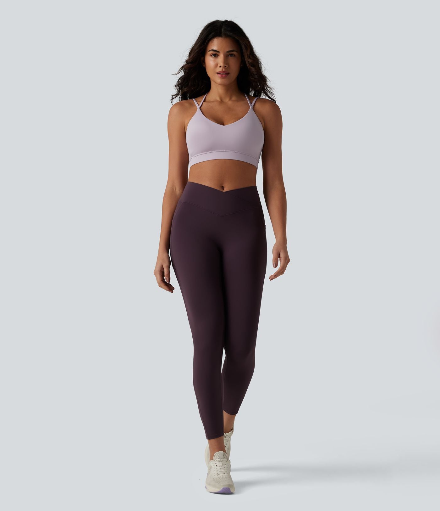 Brassière de sport de yoga à maintien léger avec soutien intégré