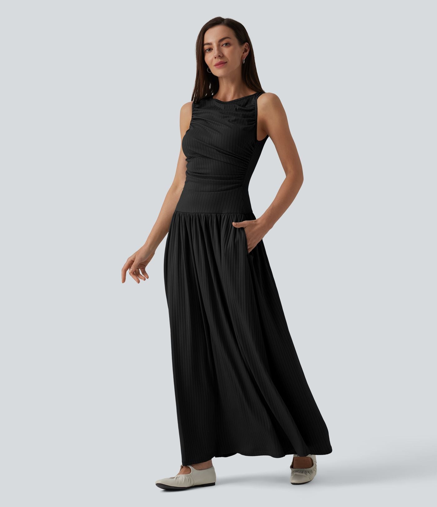 Robe longue fluide casual col bateau à bretelles asymétriques et fronces en maille côtelée avec poches