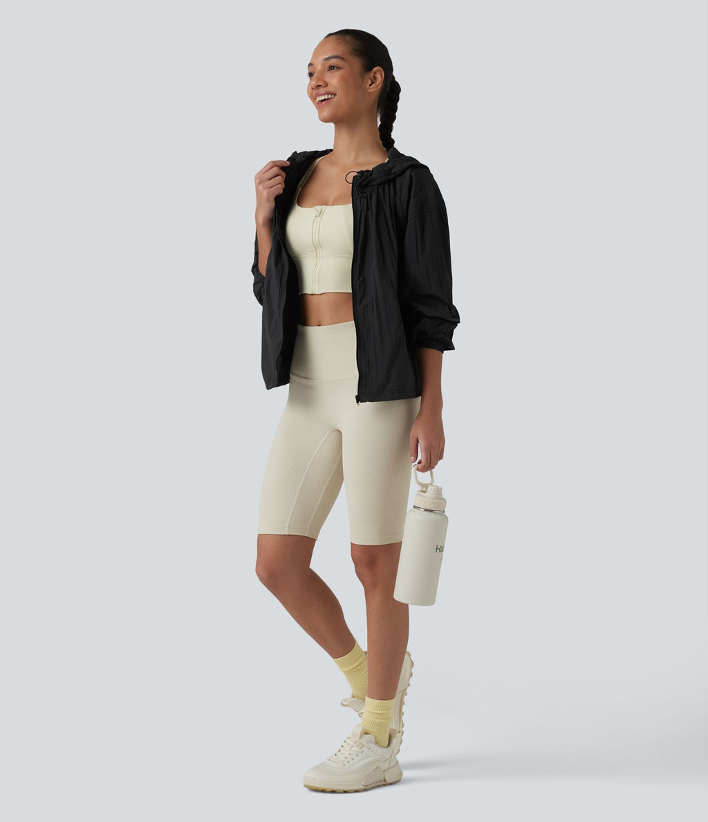 Veste de course légère à capuche manches longues avec poches, cordon de serrage et protection UPF 50+