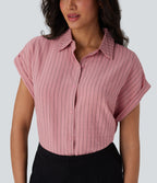 Chemise à col, manches courtes, rayures, boutonnage et aspect lin pour le travail