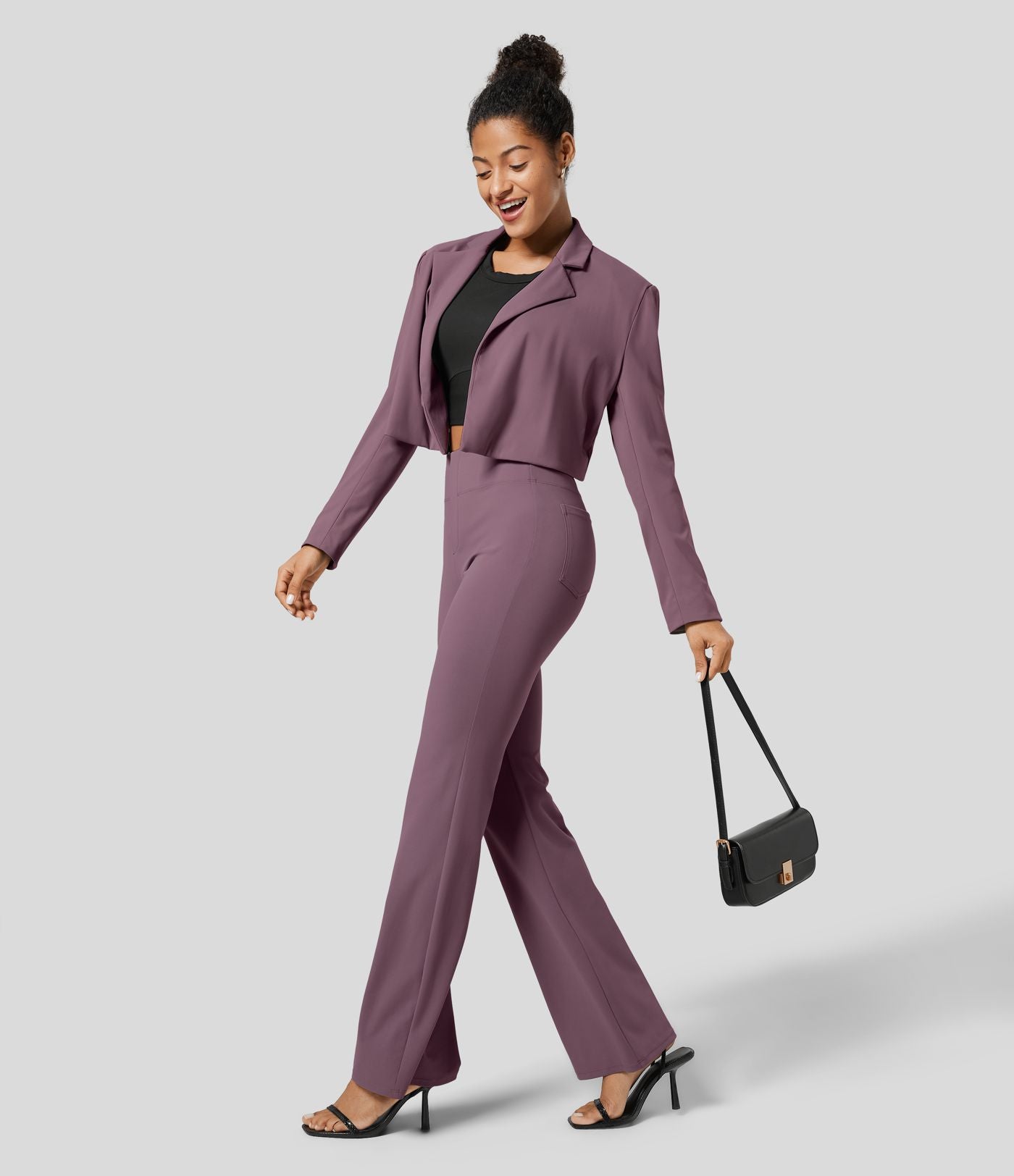 Pantalon tailleur légèrement évasé taille haute avec poches arrière Halara Flex™