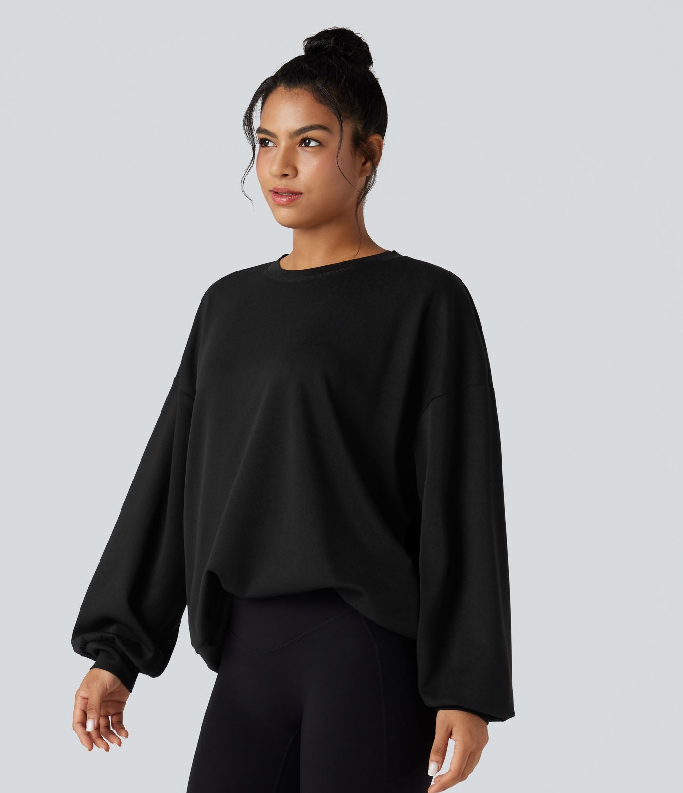 Sweat-shirt col rond manches longues coupe décontractée avec poches
