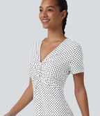 Robe casual à col V, manches courtes et imprimé à pois longueur genou