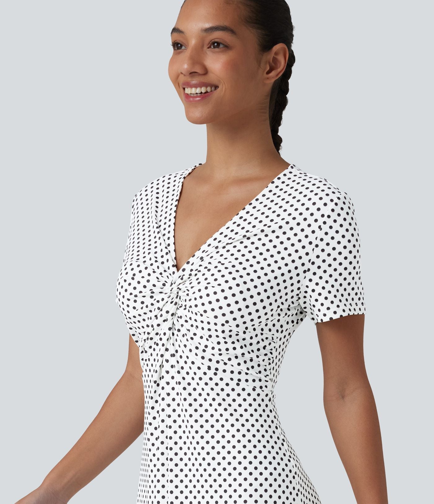 Robe casual à col V, manches courtes et imprimé à pois longueur genou