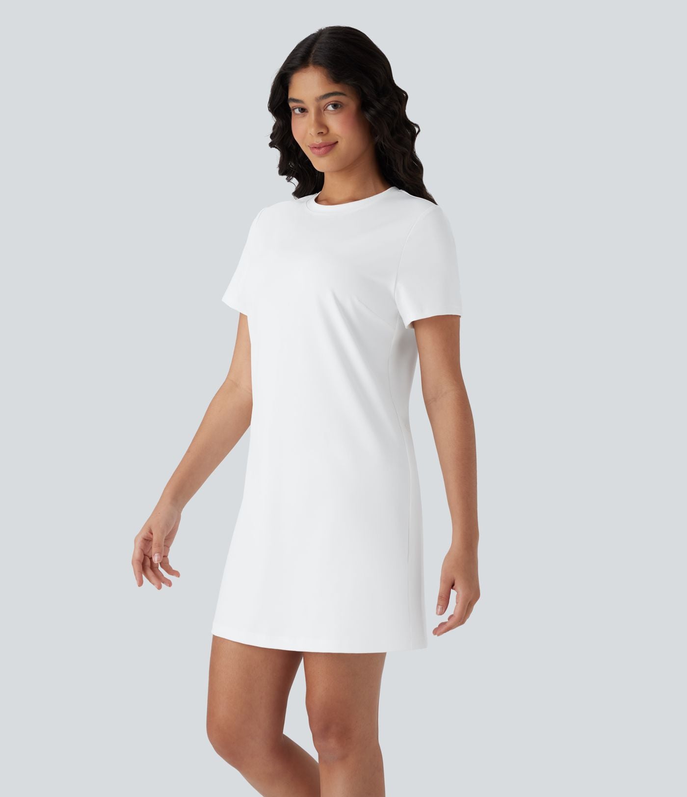 Robe tee-shirt mini décontractée unie col rond à manches courtes