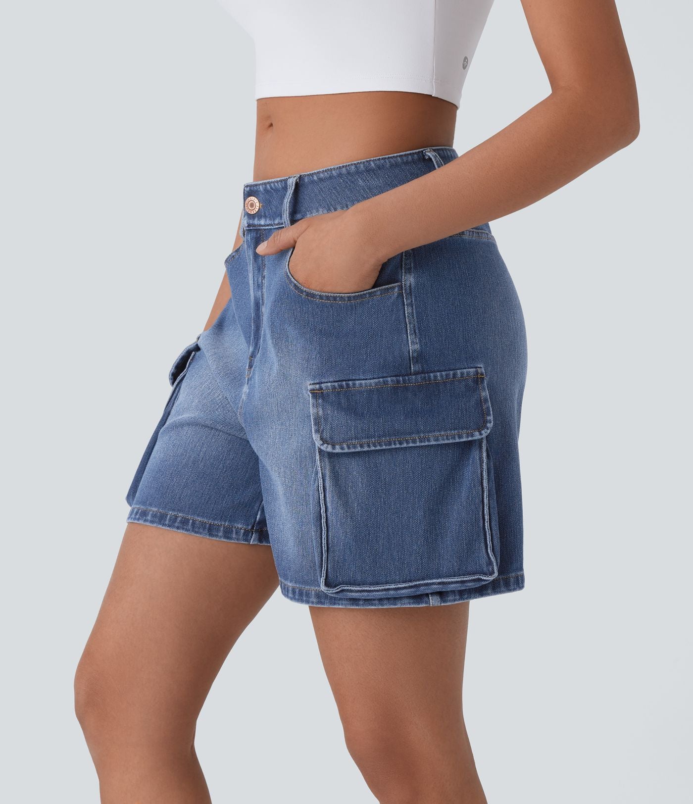 Short cargo décontracté en denim extensible délavé avec poches multiples et taille basse Halara Flex™