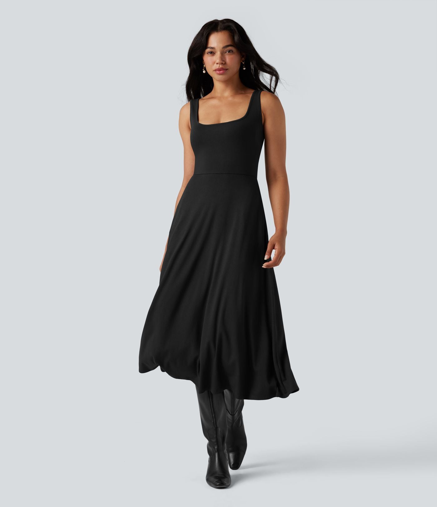 Robe mi-longue fluide col U sans manches avec poches