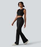 Brassière de sport courte en maille côtelée effet frais InstantCool anti-odeurs avec détail torsadé, superposition en mesh et brassière intégrée, protection solaire UPF40+