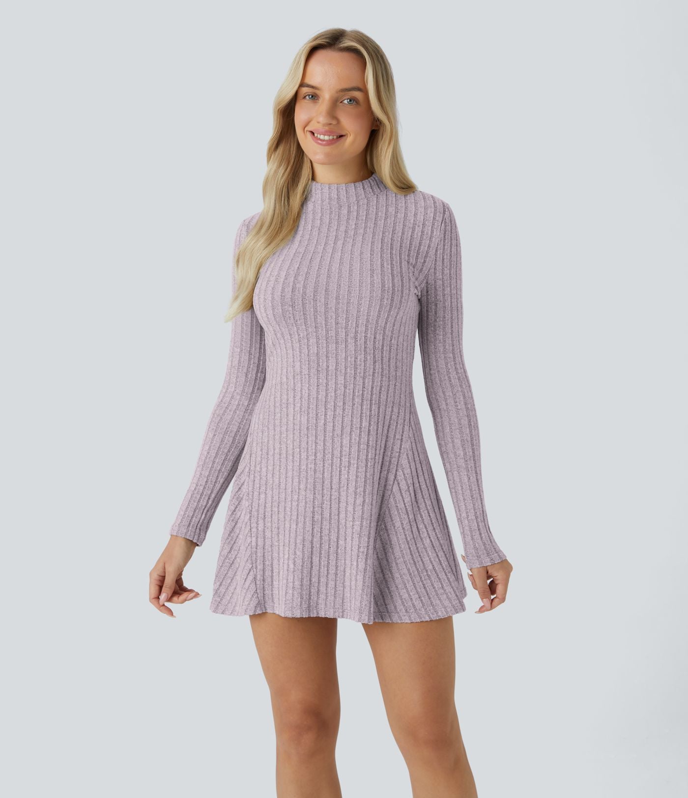 Robe de courte décontractée en maille côtelée à col montant et manches longues