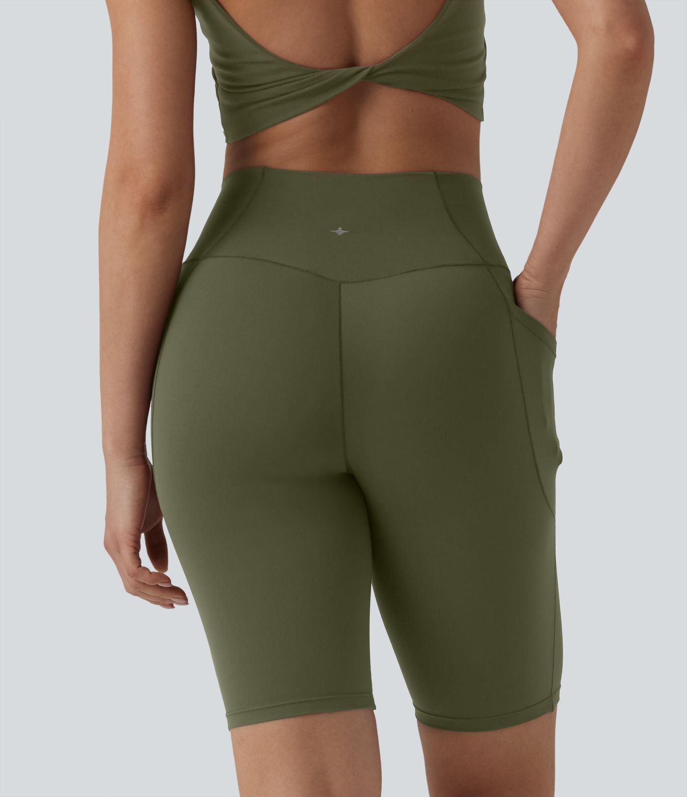 SoftlyZero™ Short cycliste de yoga croisé taille haute 23 cm avec poches - UPF50+