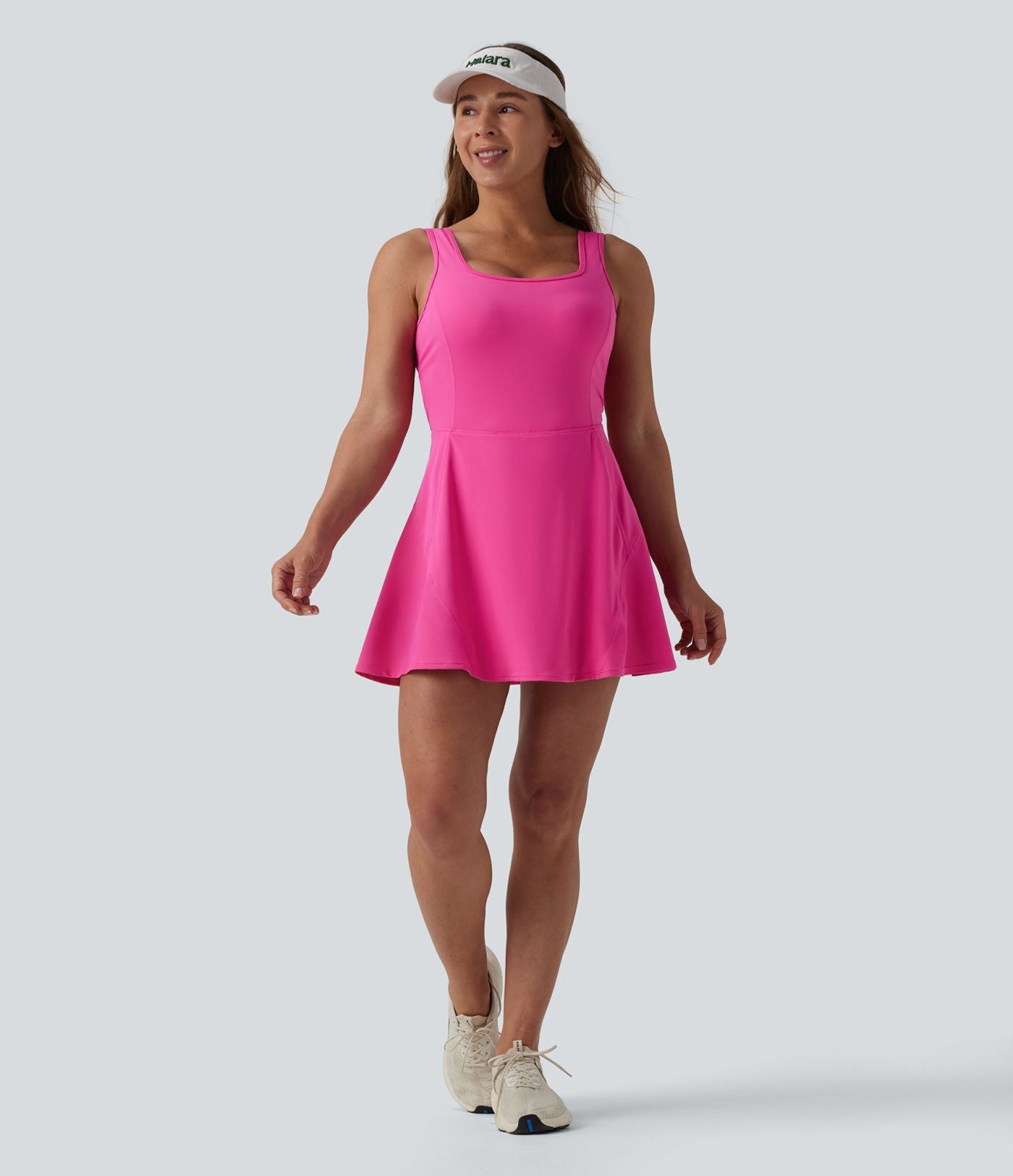 Robe de sport mini 2-en-1 SoftlyZero™ Airy col U poches effet frais InstantCool danse bonnets E-G, accès facile Easy Peasy