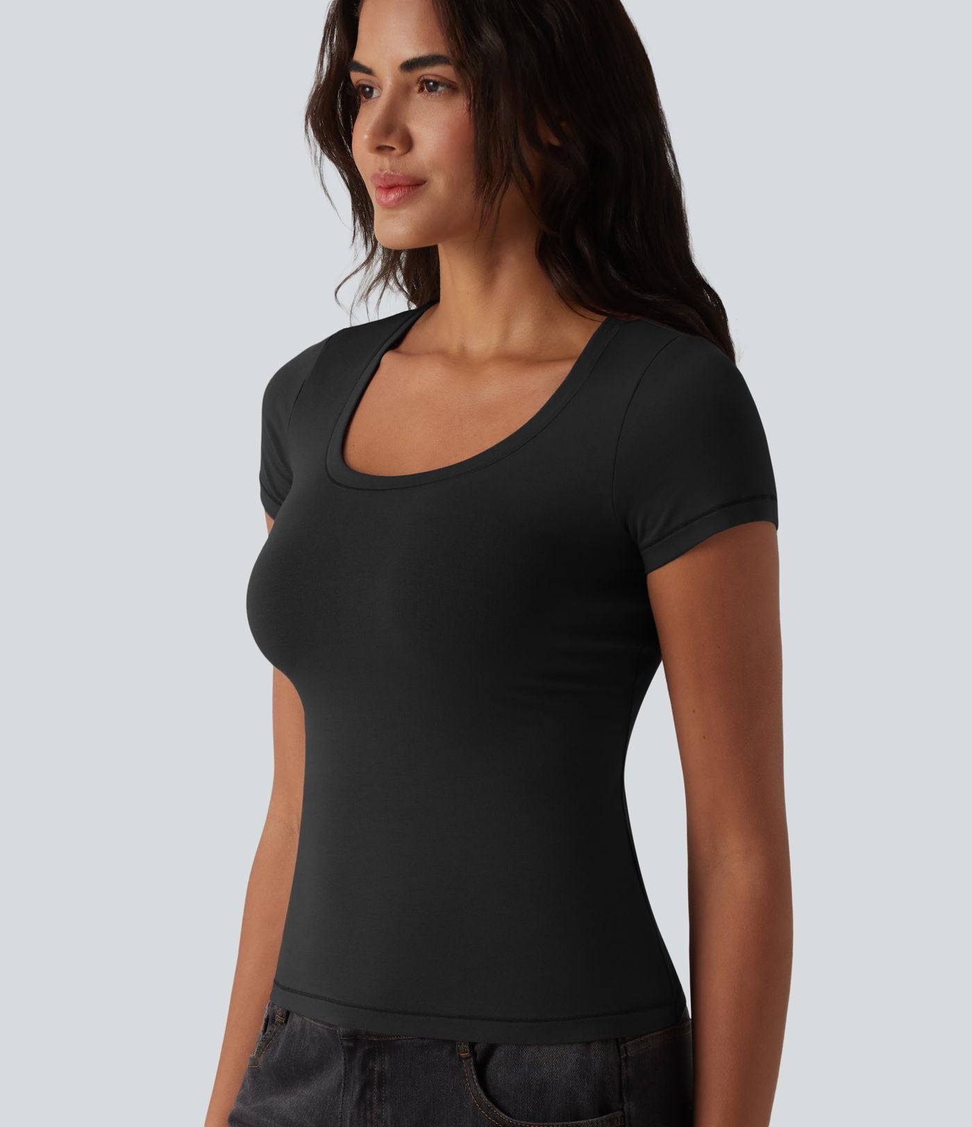 T-shirt Halara décontracté en jersey de coton à manches courtes col dégagé