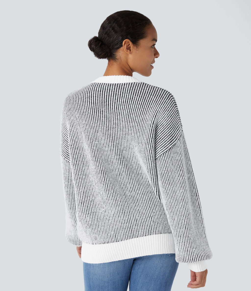 Pull col rond motif rayé bicolore à manches longues