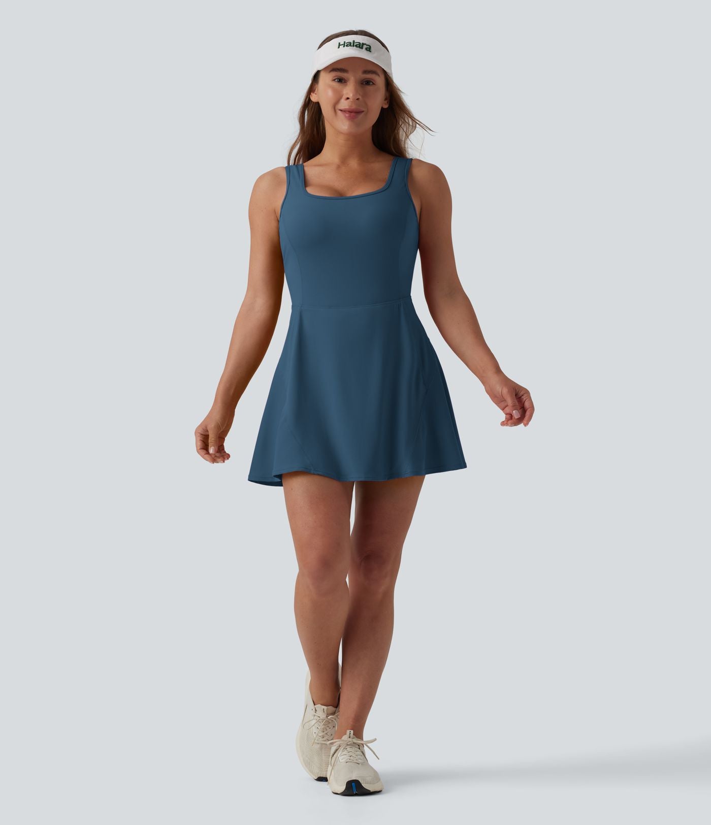 Robe de sport mini 2-en-1 SoftlyZero™ Airy col U poches effet frais InstantCool danse bonnets E-G, accès facile Easy Peasy