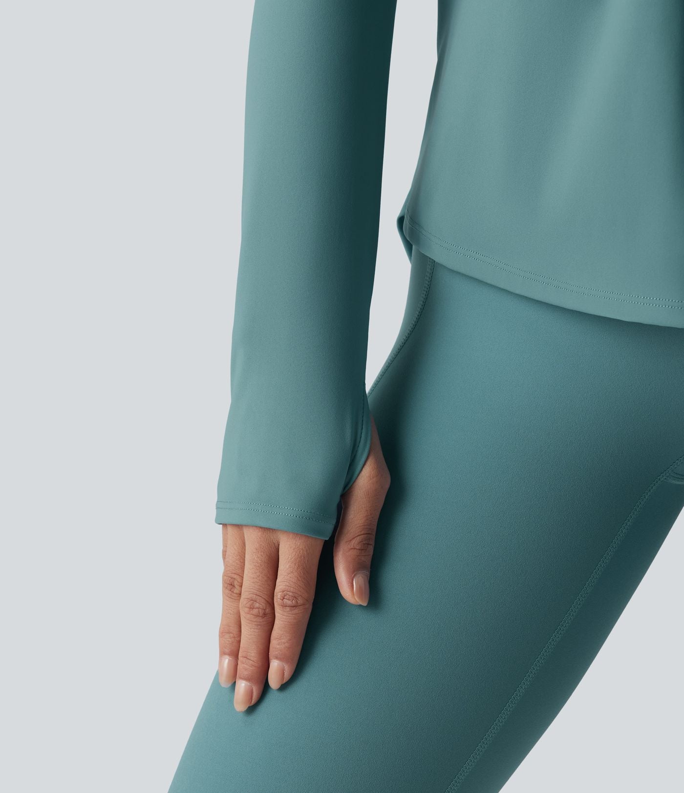Top de sport yoga 2-en-1 SoftlyZero™ Airy dos nu croisé à manches longues avec passage de pouce, fronces et ourlet courbe - UPF50+